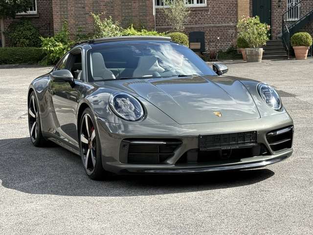 992