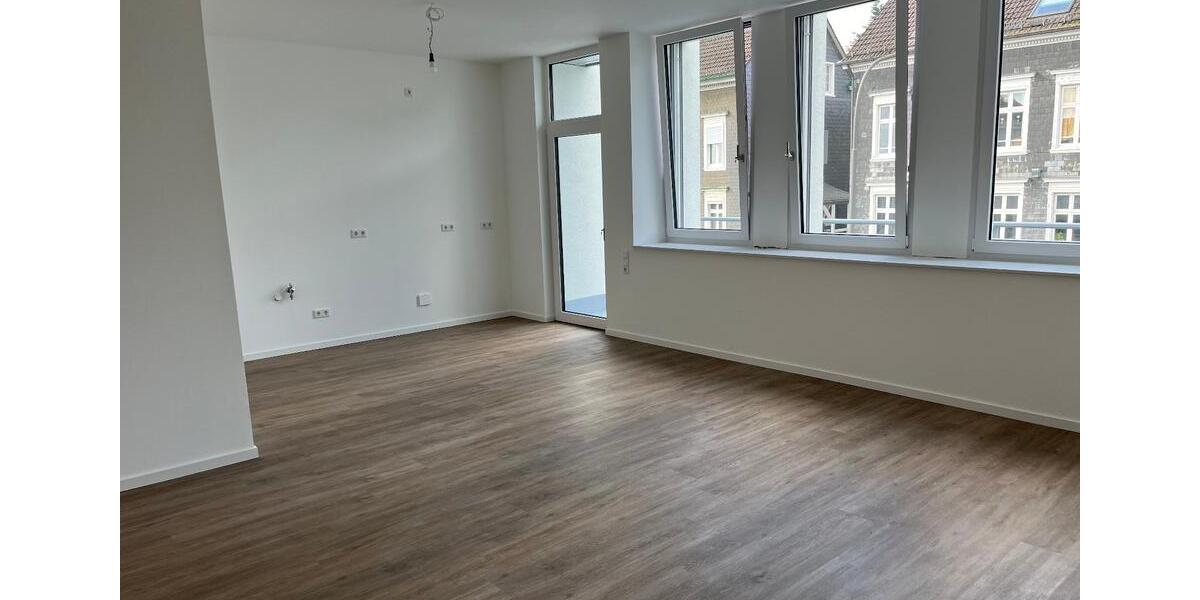 Etagenwohnung Wermelskirchen - 3 Zimmer, 90 m&sup2;, 1.300&euro; | Angebot:27605582
