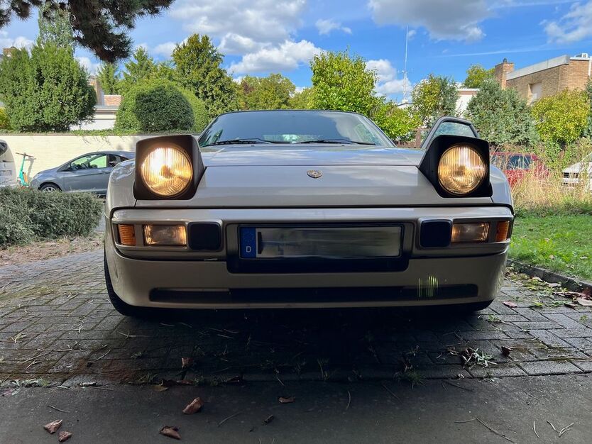 Porsche 944 282.992 km 9.900 € Köln 50999