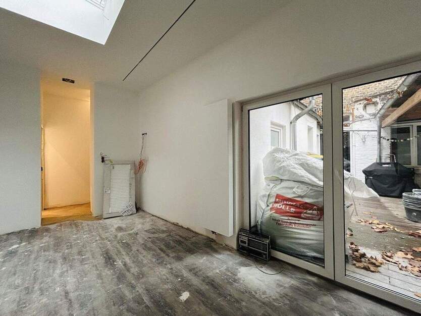 Kernsanierte, teilmöblierte 4-Zimmer-WG in zentraler, gut angebundener Lage in Köln-Ehrenfeld! 4 zimmer