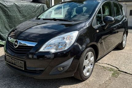 Opel Meriva 148.765 km 2.990 € Düsseldorf 40231