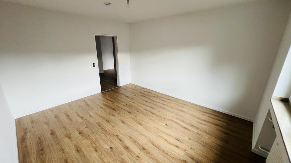 Etagenwohnung Köln Heimersdorf - 3 Zimmer, 81 m&sup2;, 1.150&euro; | Angebot:24742311