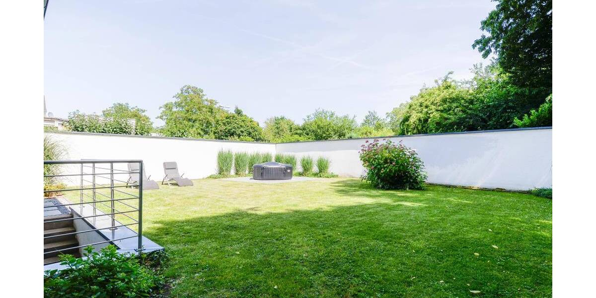 2018 saniertes EFH mit hausinterner Garage in zentraler Lage von Opladen * hochwertige Ausstattung * 2 Terrassen * ... 5 zimmer