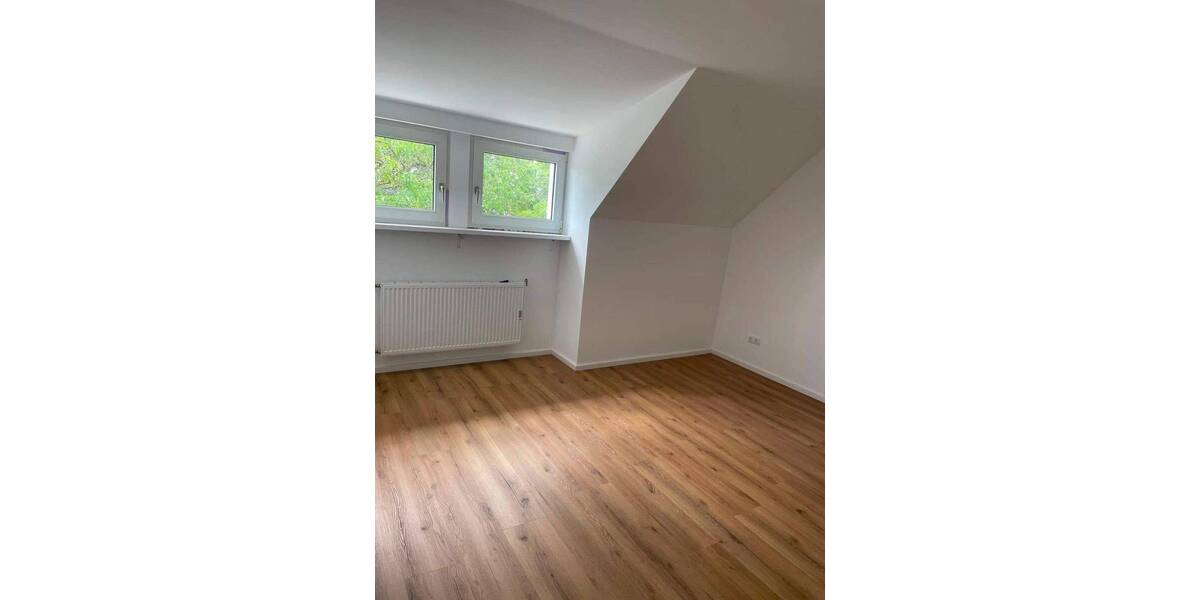 Etagenwohnung Köln Lindenthal - 5 Zimmer, 130 m&sup2;, 2.050&euro; | Angebot:26851493