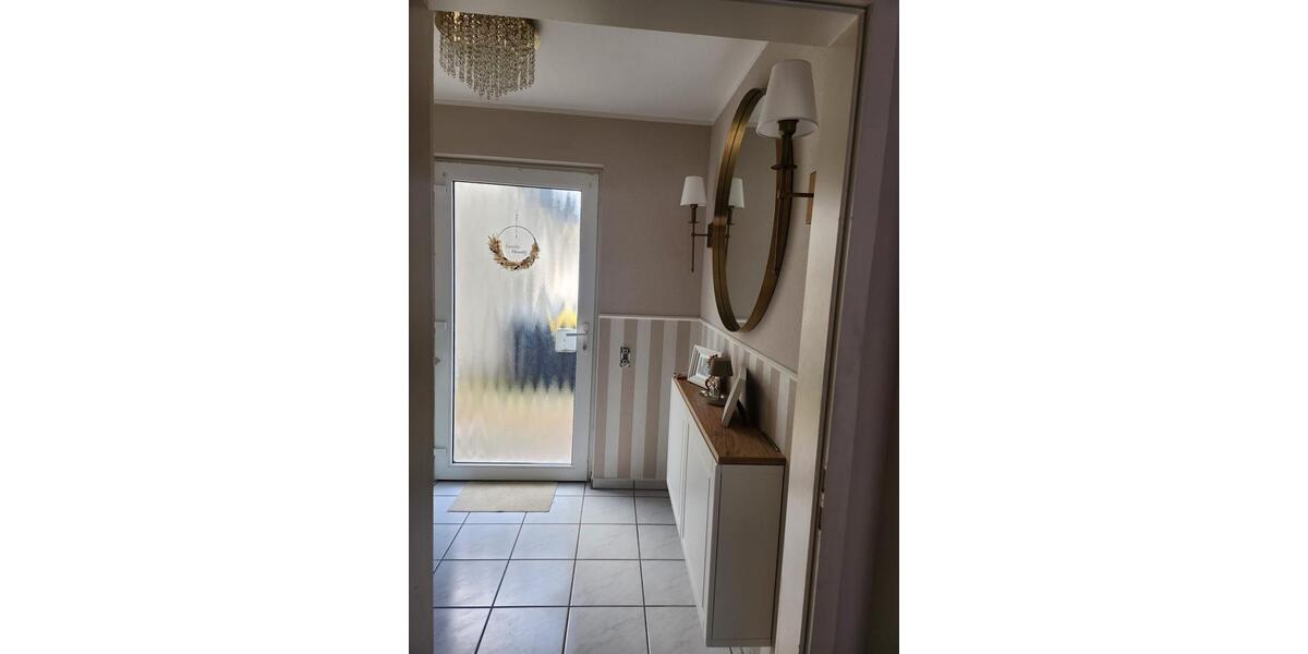 Reihenhaus Erftstadt - 5 Zimmer, 148 m&sup2;, 1.750&euro; | Angebot:26095570