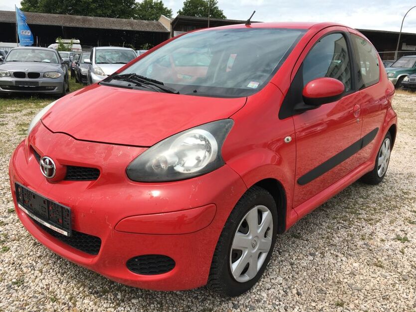 Toyota Aygo (X) 190.000 km 2.399 € Bonn 53227