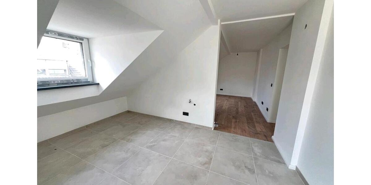 Dachgeschoßwohnung Brühl - 3 Zimmer, 54 m&sup2;, 870&euro; | Angebot:26411501