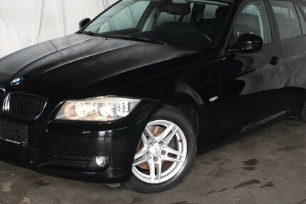 BMW 320i NAVI XENON PDC GARANTIE AHK BLUETOOTH 139.715 km 8.708 &euro; Köln 50858