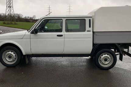 Lada Niva 14.200 km 15.490 &euro; Frechen 50226