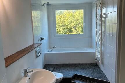 Wohnung Bergisch Gladbach Gronau - 2 Zimmer, 84 m&sup2;, 1.286&euro; | Angebot:26680688