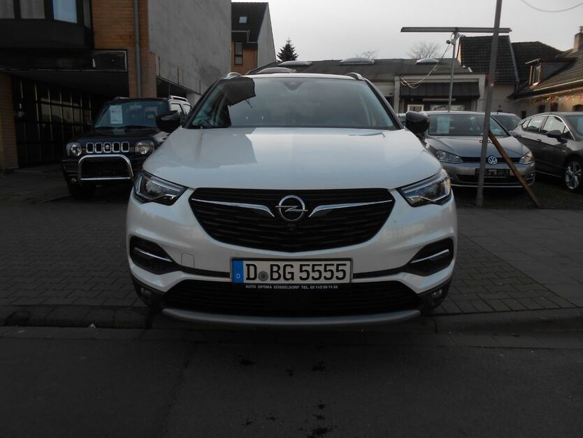 Opel Grandland (X) 110.000 km 19.999 € Düsseldorf 40625