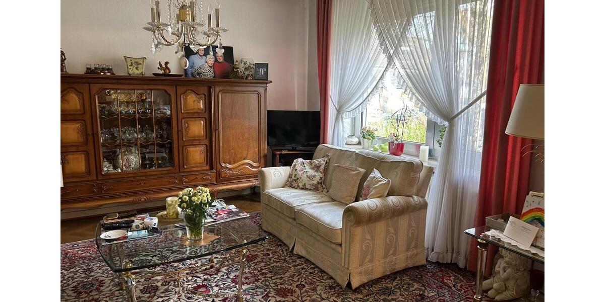 Schönes DHH mit großem schönen Garten 4 zimmer