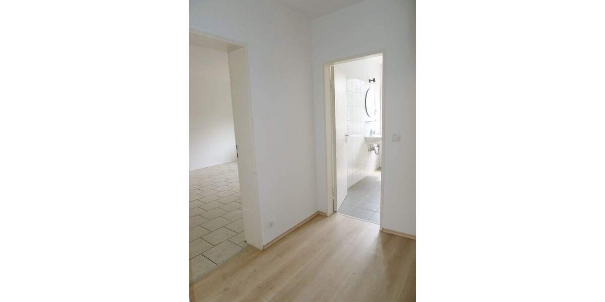 Südbalkon | Fensterbad | Gute Anbindung 2 zimmer