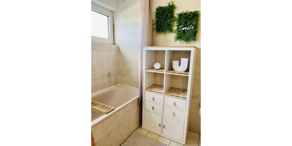 Hochwertig möbliertes 1-Zimmer-Apartment, großer Südbalkon 1 zimmer