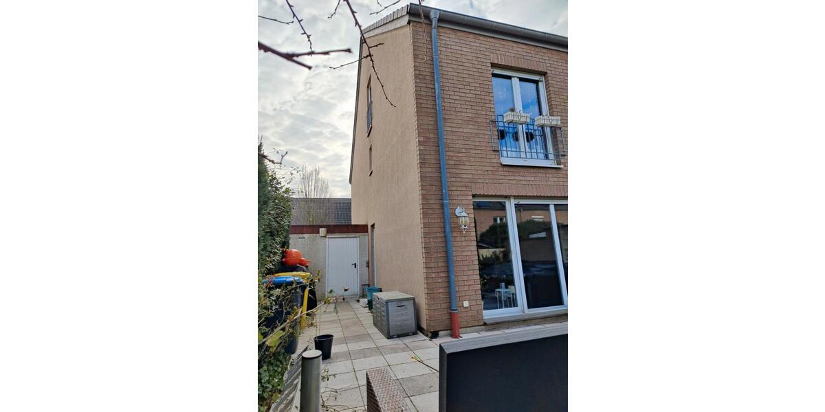 Reihenhaus Frechen - 4 Zimmer, 120 m&sup2;, 2.000&euro; | Angebot:26135309