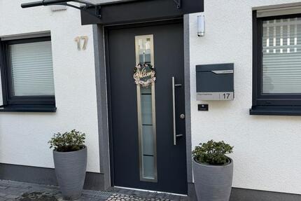 Haus In Solingen zu vermieten Bj 2021, mit Carport, 3,5 Stockwerk 6 zimmer