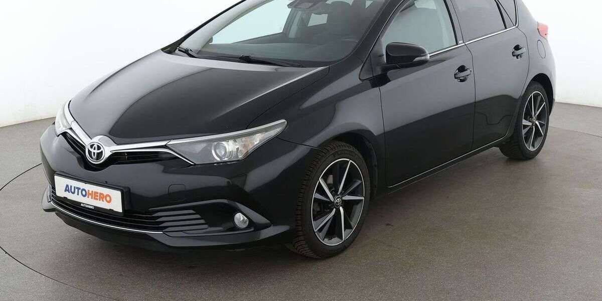 Toyota Auris 119.715 km 11.170 &euro; Köln 50739