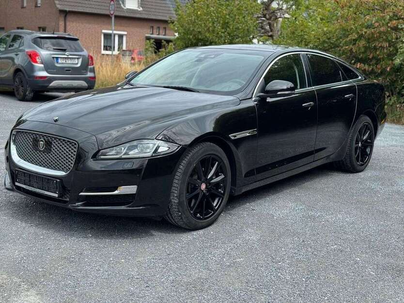 XJ