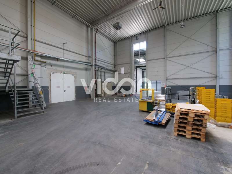 Halle in Bergisch Gladbach 17.134,50 € 2518.76 m²