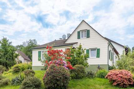 Haus zum Kaufen in Burscheid 139.000 € 63 m² 3 zimmer