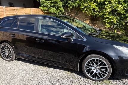 Toyota Avensis 226.200 km 9.450 &euro; Bergheim 50126