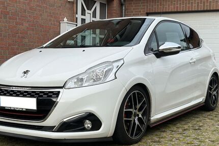 Peugeot 208 142.411 km 8.200 &euro; Rommerskirchen 41569