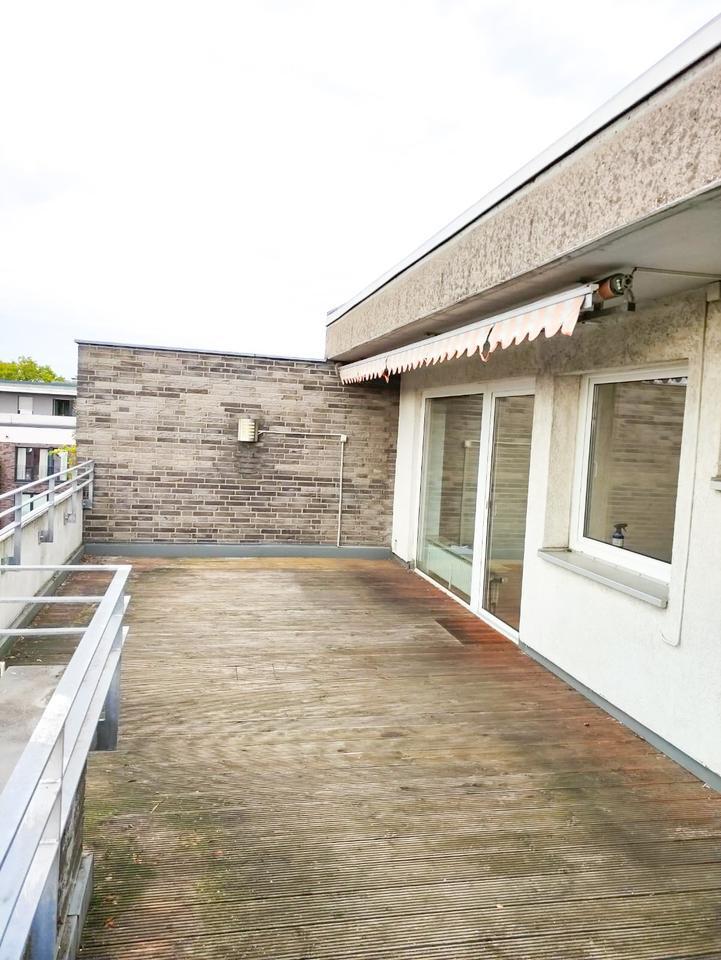 2-Zimmer-Wohnung mit 30 m² Dachterrasse im Herzen von Ehrenfeld