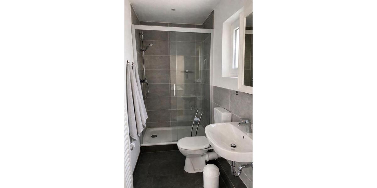 Erdgeschoßwohnung Niederkassel - 1 Zimmer, 25 m&sup2;, 700&euro; | Angebot:26272568