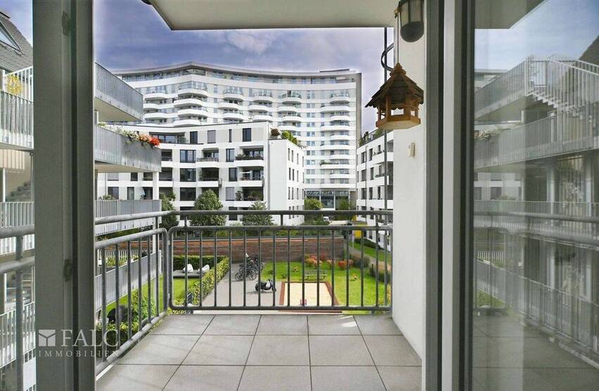 Seltenheitswert, Etagenwohnung mit Tiefgaragenstellplatz in Köln Bayenthal!