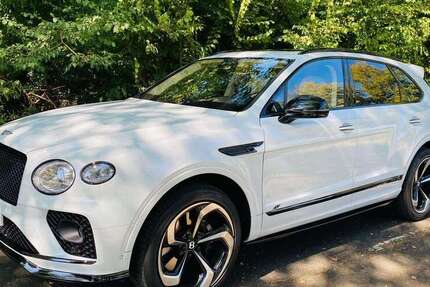 Bentley Bentayga 15.600 km 219.900 € Brühl 50321