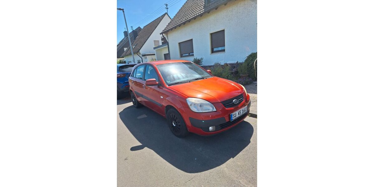 Kia Rio 153.000 km 3.000 &euro; Sankt Augustin 53757