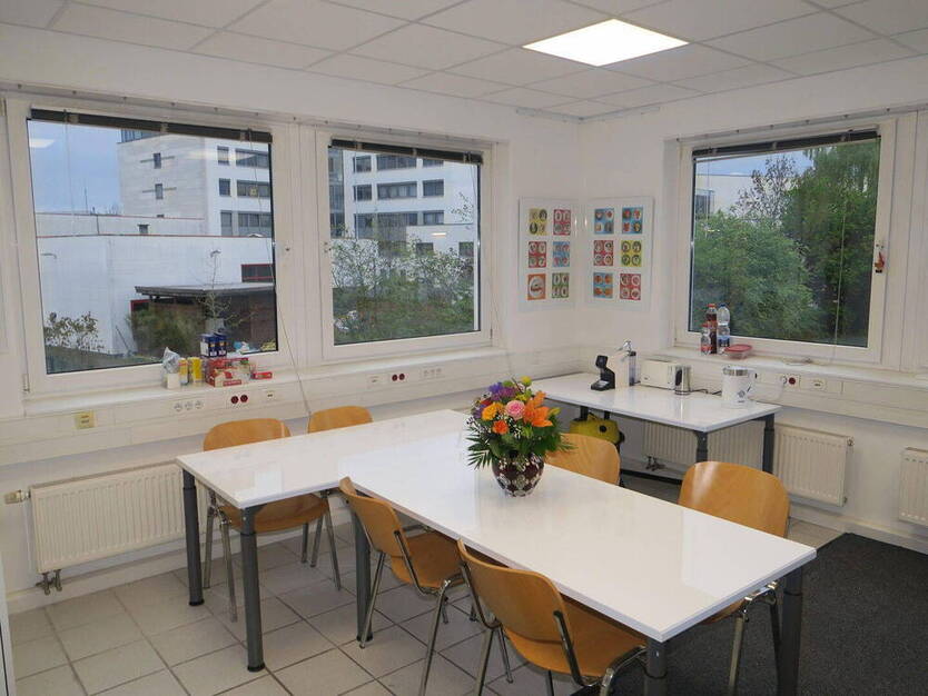 Maklerfrei, Butzweilerhof, Büro 37 qm+13qmGem.Fl.=795€~14,50€qm Warmend+19%