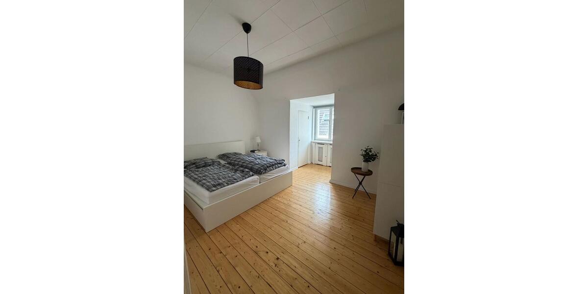 Etagenwohnung Bonn Gronau - 3 Zimmer, 85 m&sup2;, 1.100&euro; | Angebot:25378993