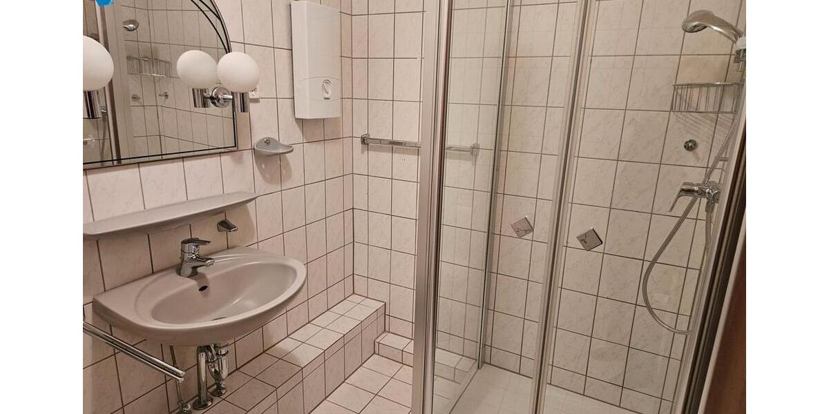 Etagenwohnung Bergisch Gladbach Paffrath - 2 Zimmer, 77 m&sup2;, 750&euro; | Angebot:26428231