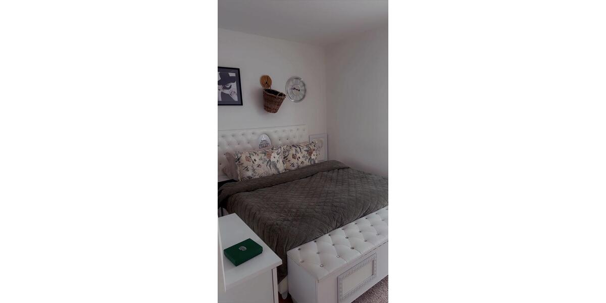 Etagenwohnung Bedburg - 3 Zimmer, 80 m&sup2;, 1.200&euro; | Angebot:24862607