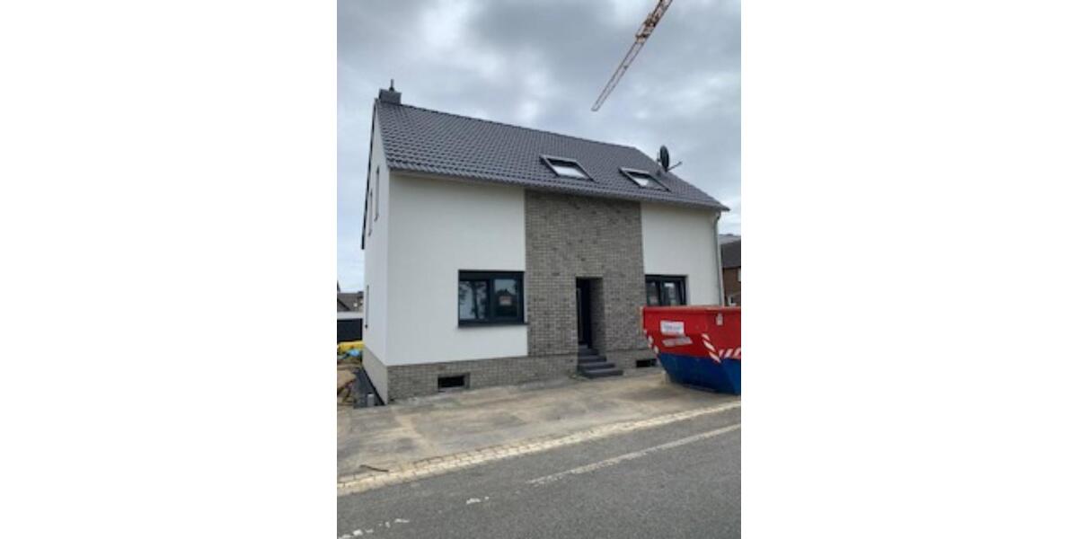 Doppelhaushälfte Rommerskirchen - 6 Zimmer, 140 m&sup2;, 1.700&euro; | Angebot:25274628