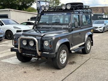 Land Rover Defender 95.500 km 23.990 &euro; Köln 51105