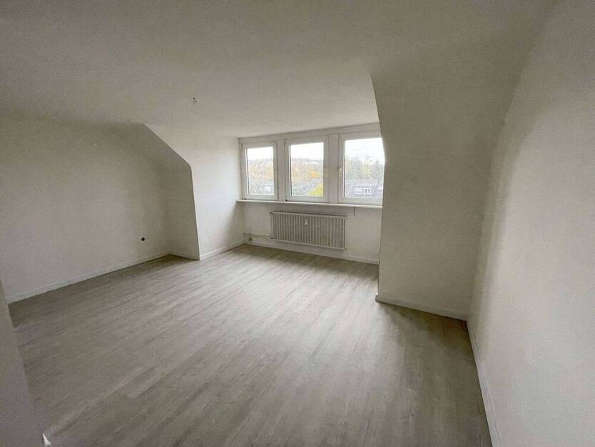 Gemütliches Dachgeschoss in Bahnhofsnähe von Duisdorf