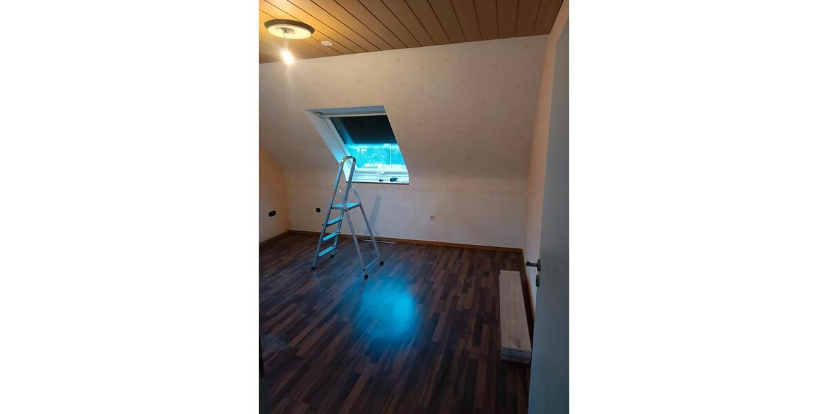 Dachgeschoßwohnung Langenfeld (Rheinland) - 3 Zimmer, 55 m&sup2;, 720&euro; | Angebot:25349158