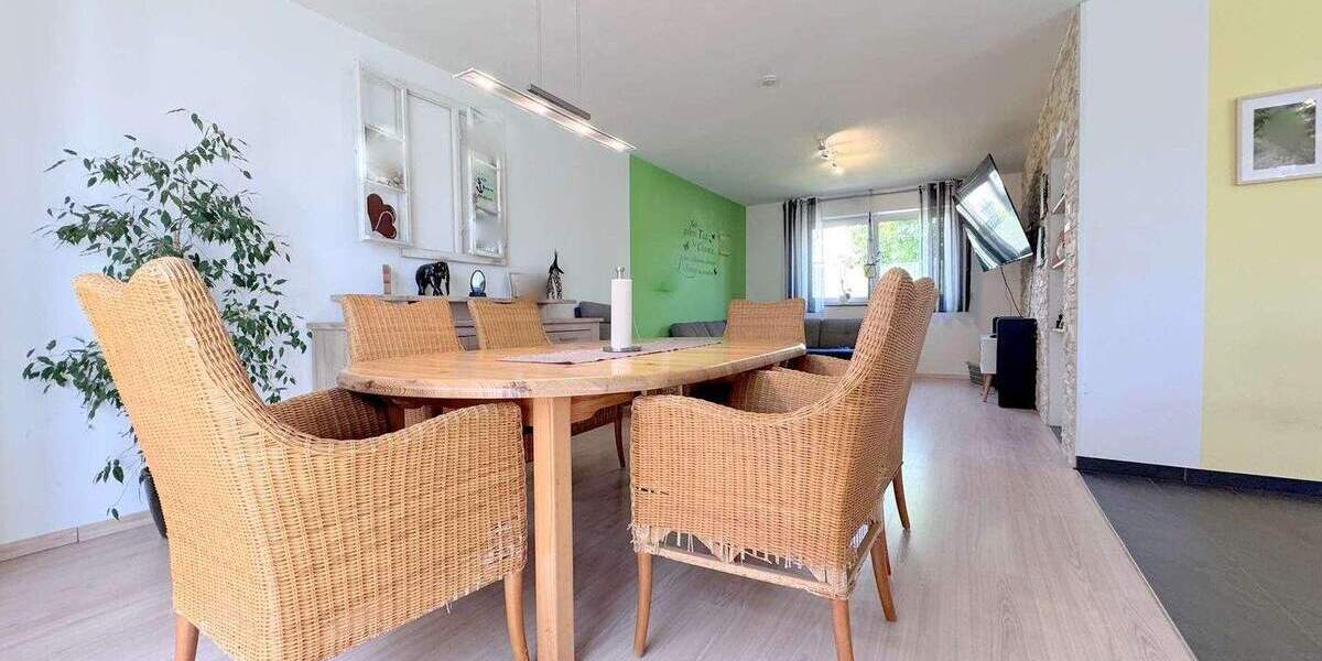 Etagenwohnung Bonn Geislar - 5 Zimmer, 165 m&sup2;, 599.000&euro; | Angebot:25629857