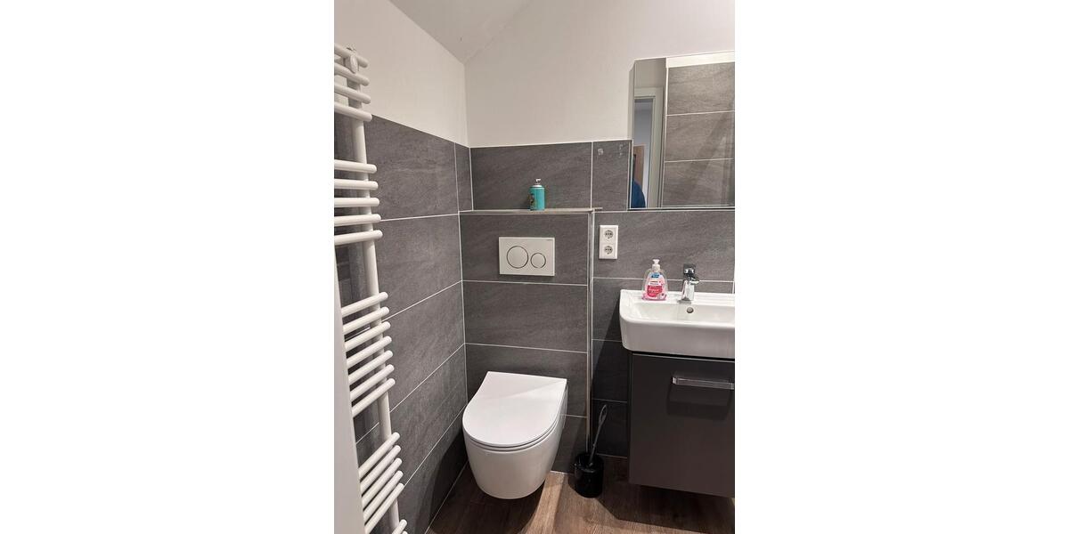 Erdgeschoßwohnung Bergisch Gladbach Alt-Frankenforst - 3 Zimmer, 83 m&sup2;, 1.100&euro; | Angebot:26426278