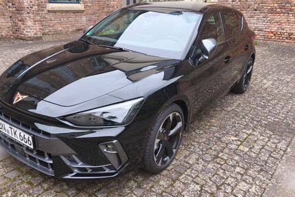 Cupra Leon 1.145 km 27.949 € Bonn 53115