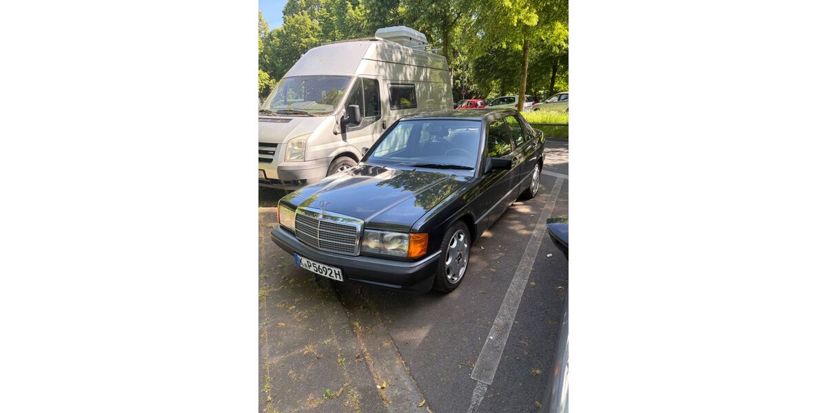 Mercedes-Benz 190 223.000 km 5.900 &euro; Köln 51105