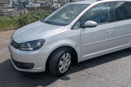 VW Touran 274.000 km 4.999 &euro; Köln 50829
