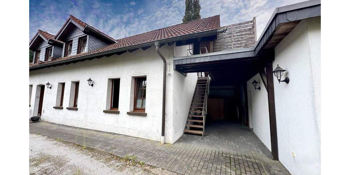 Mehrfamilienhaus, Wohnhaus Leverkusen Quettingen - 6 Zimmer, 191 m&sup2;, 599.000&euro; | Angebot:24401000