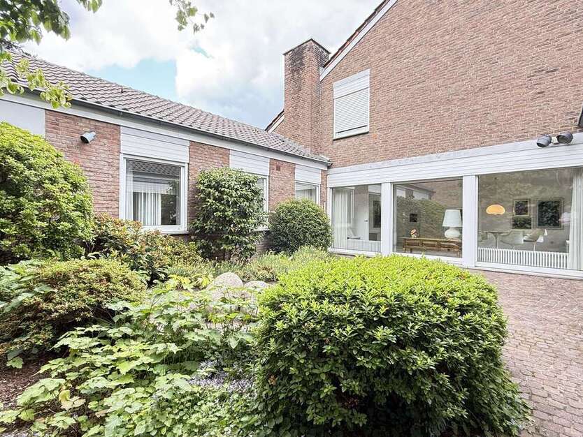 Haus zum Kaufen in Leverkusen Opladen 850.000 € 183 m²