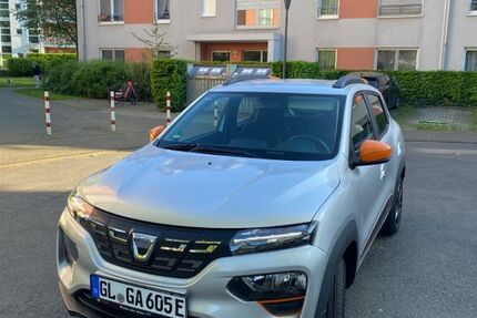 Dacia Spring 31.000 km 10.500 &euro; Köln 51107