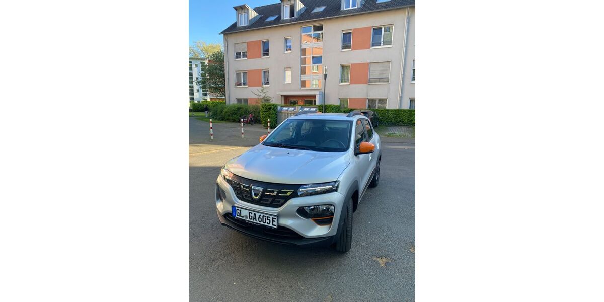 Dacia Spring 31.000 km 11.500 &euro; Köln 51107