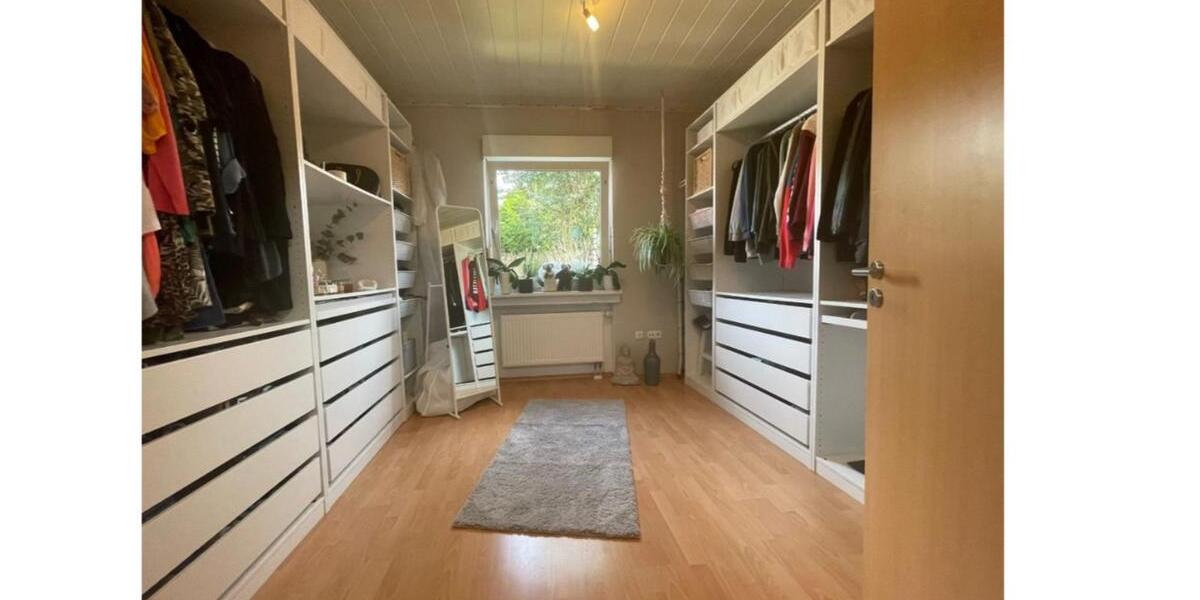 Einfamilienhaus mit Gartenhaus und Garage in Köln-Bocklemünd 4 zimmer