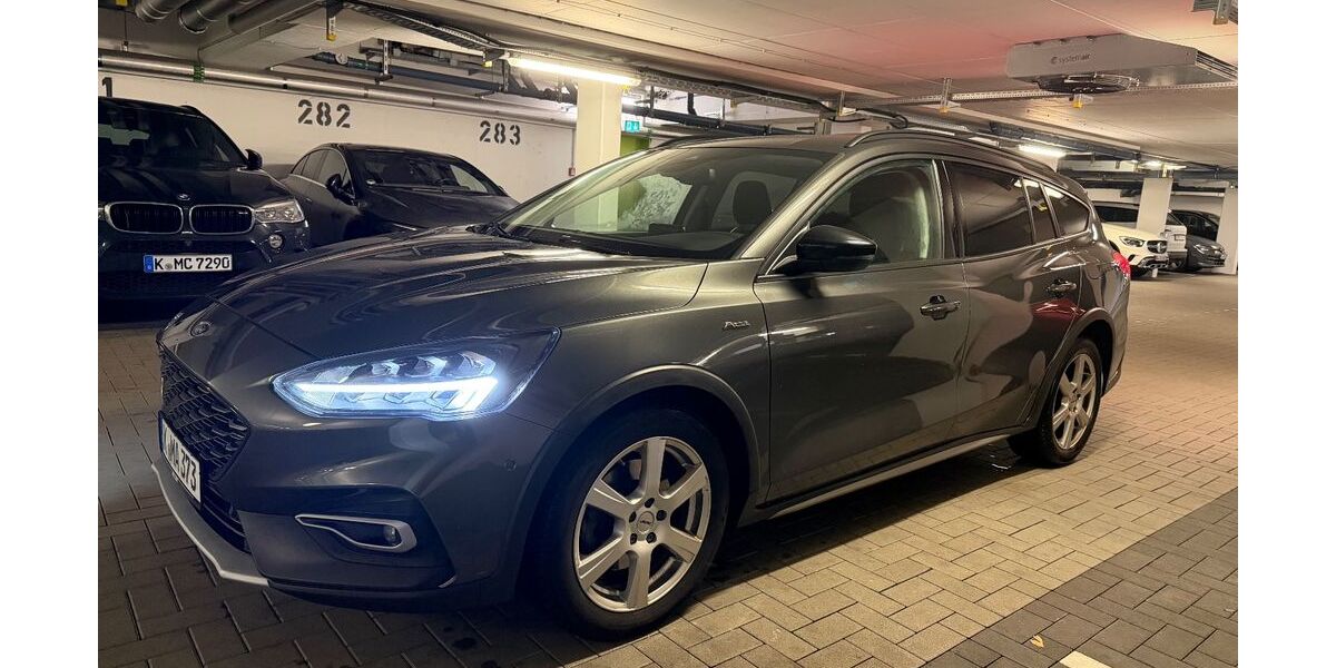 Ford Focus 102.000 km 15.250 &euro; Köln 50858